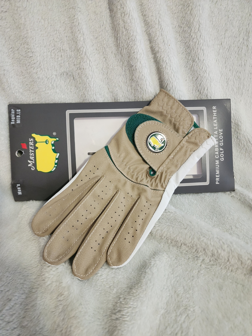 2026 Masters Tan and White Men’s Leather Golf Glove W/Ball Marker RARE